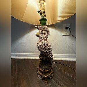 vintage tropical cockatoo table lamp With lamp Shade 27 Inches Tall Rare